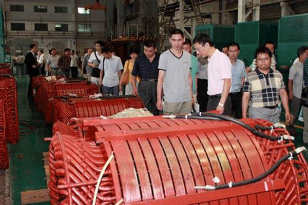西安泰富西瑪高效節能電機在石油化工企業(yè)節能應用。